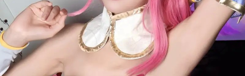 卡莎cos：我观察了一下，你QWE都没进化吧